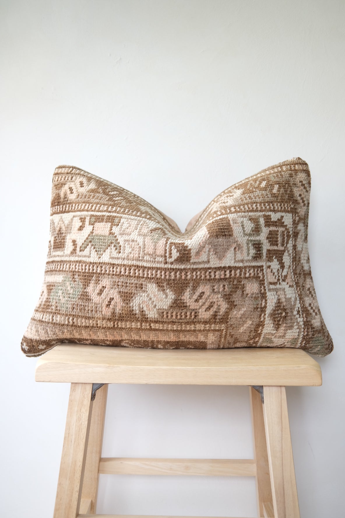 Sera Turkish Lumbar Var. 3