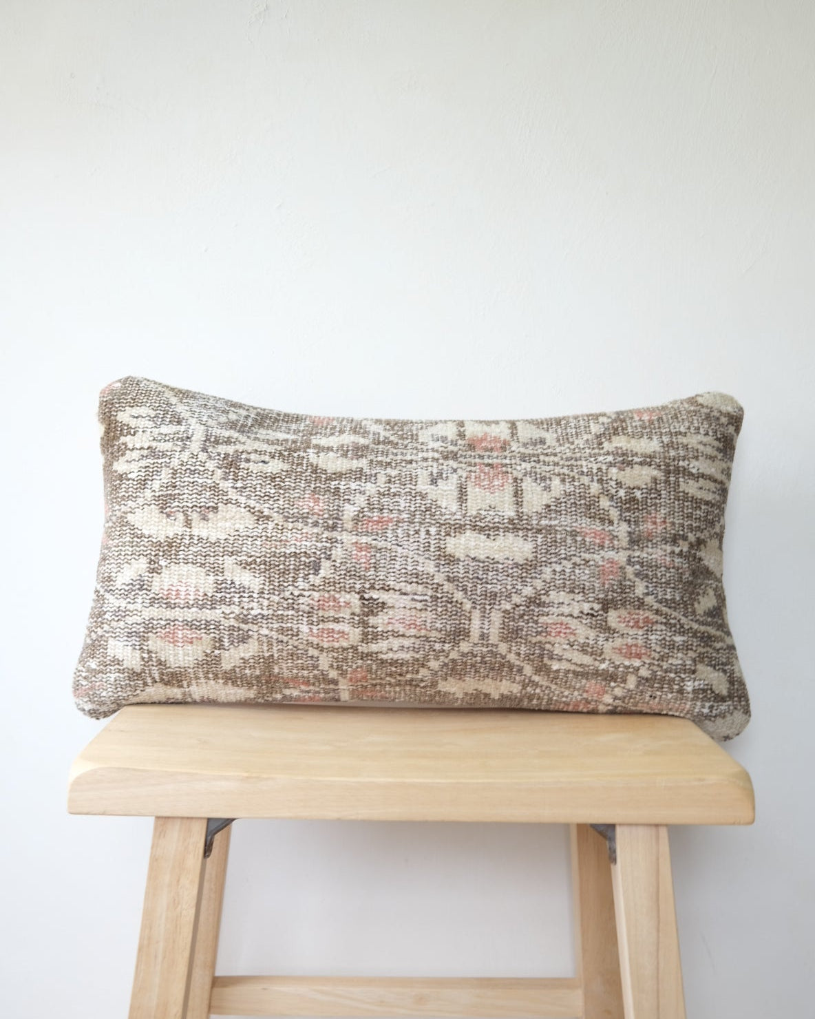 Olivia Turkish Lumbar