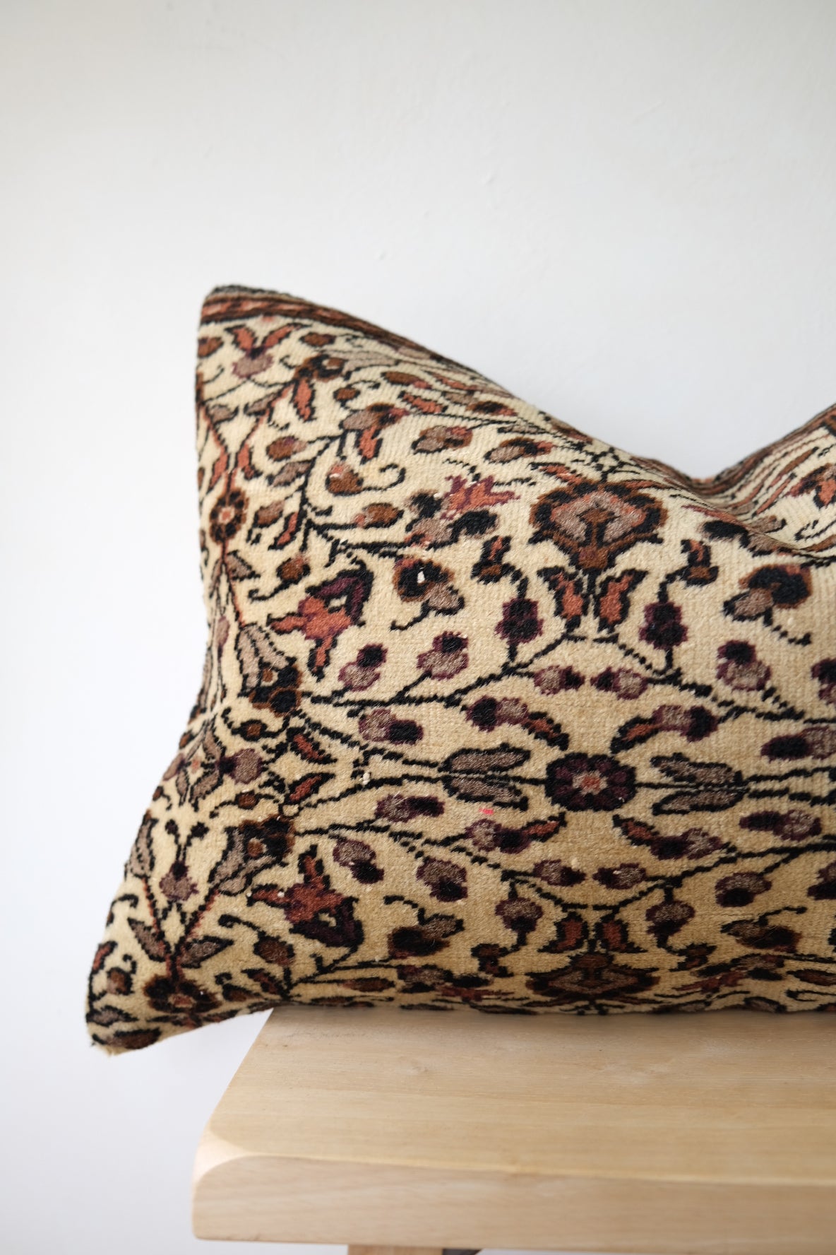 Omar Turkish Lumbar Var. 1