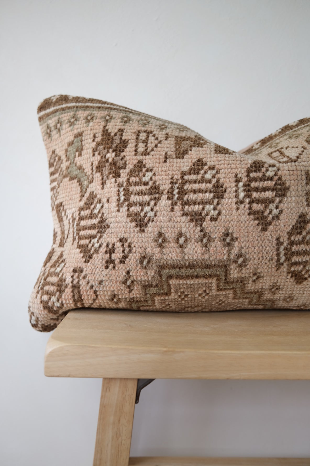 Sera Turkish Lumbar Var. 1