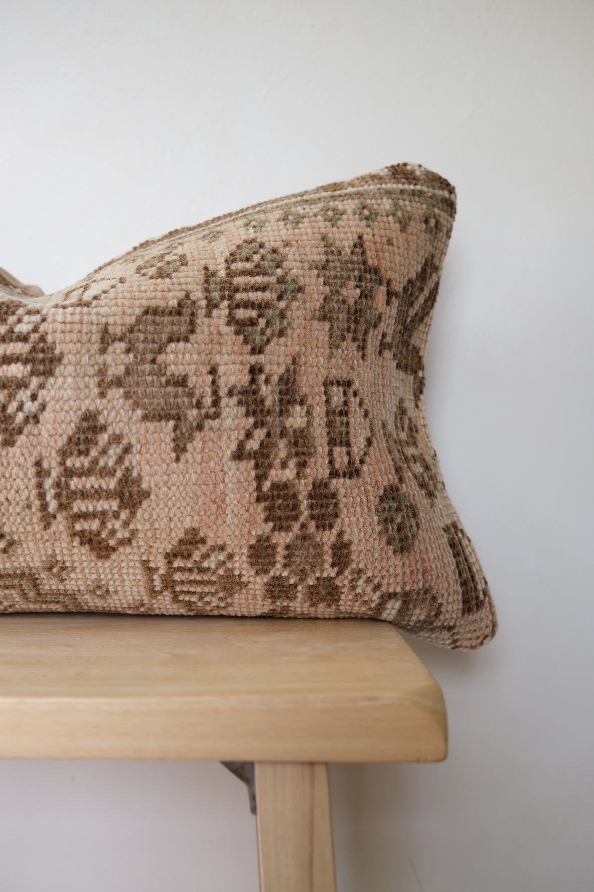 Sera Turkish Lumbar Var. 1