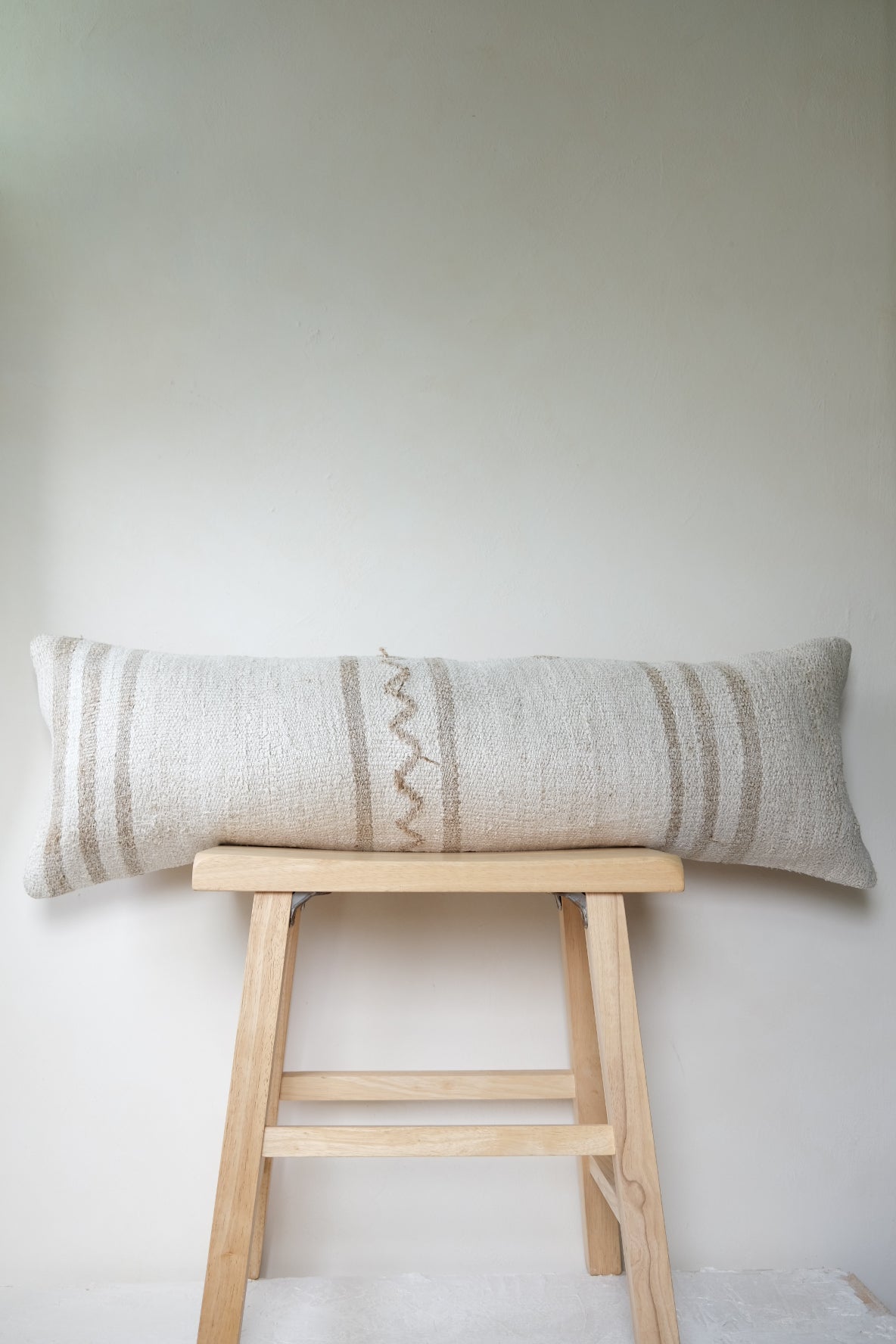 Aleric Kilim Long Lumbar