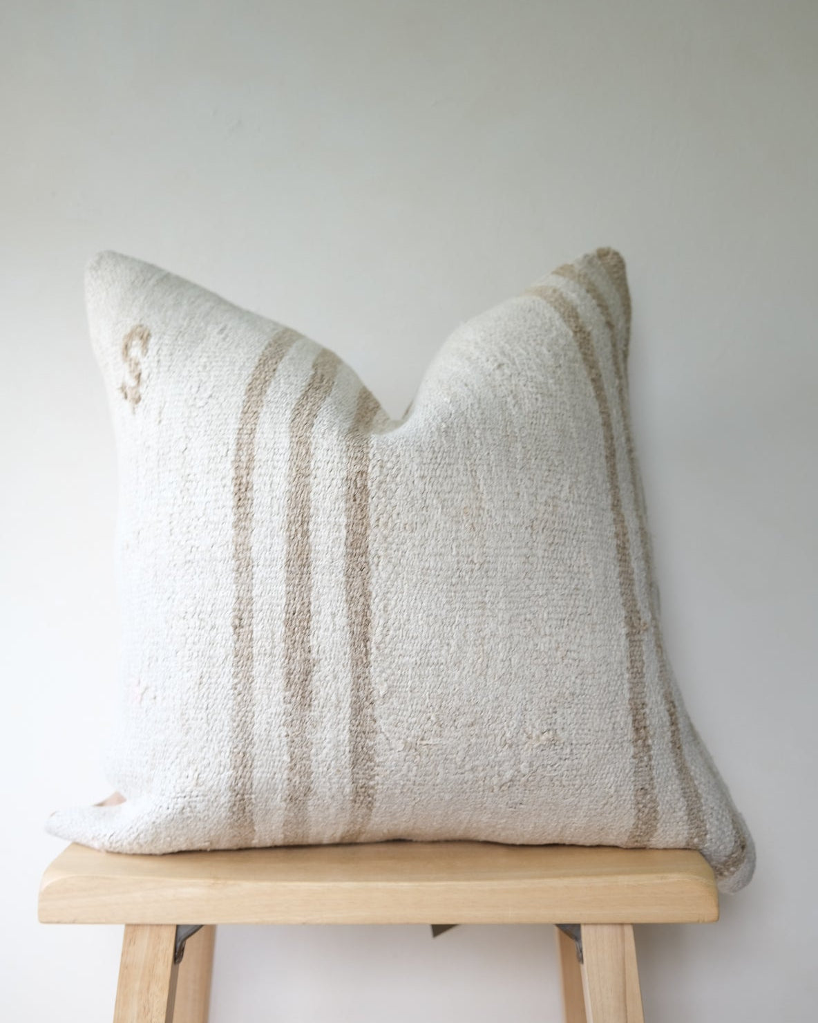 Aleric Kilim Pillow Var. 2