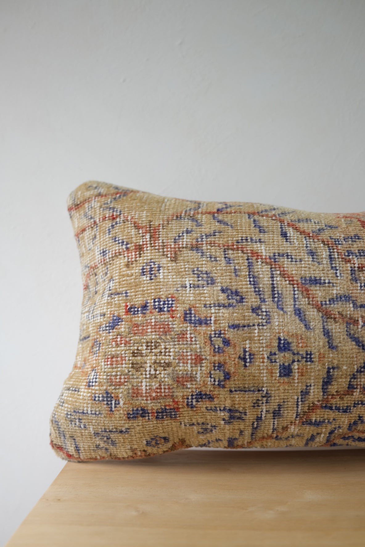 Sola Turkish Lumbar Var. 2