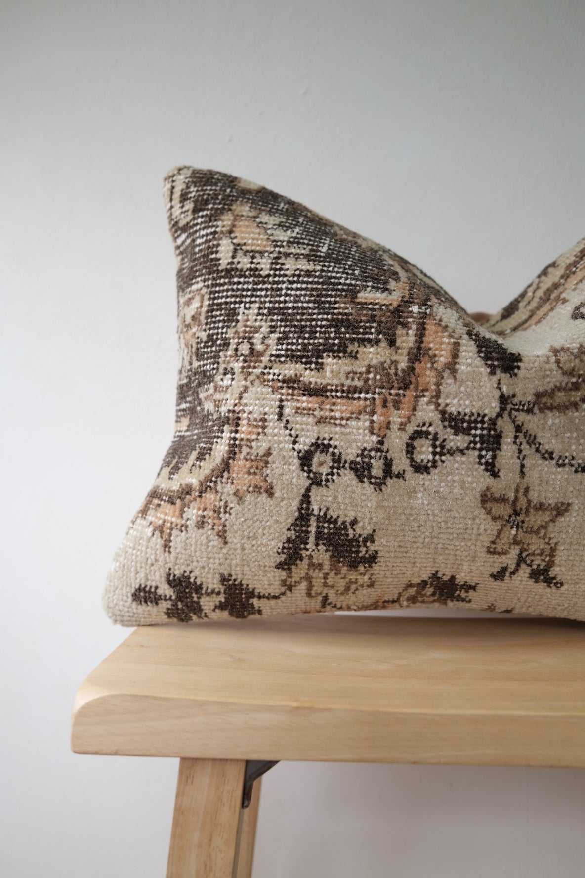 Soraya Turkish Lumbar