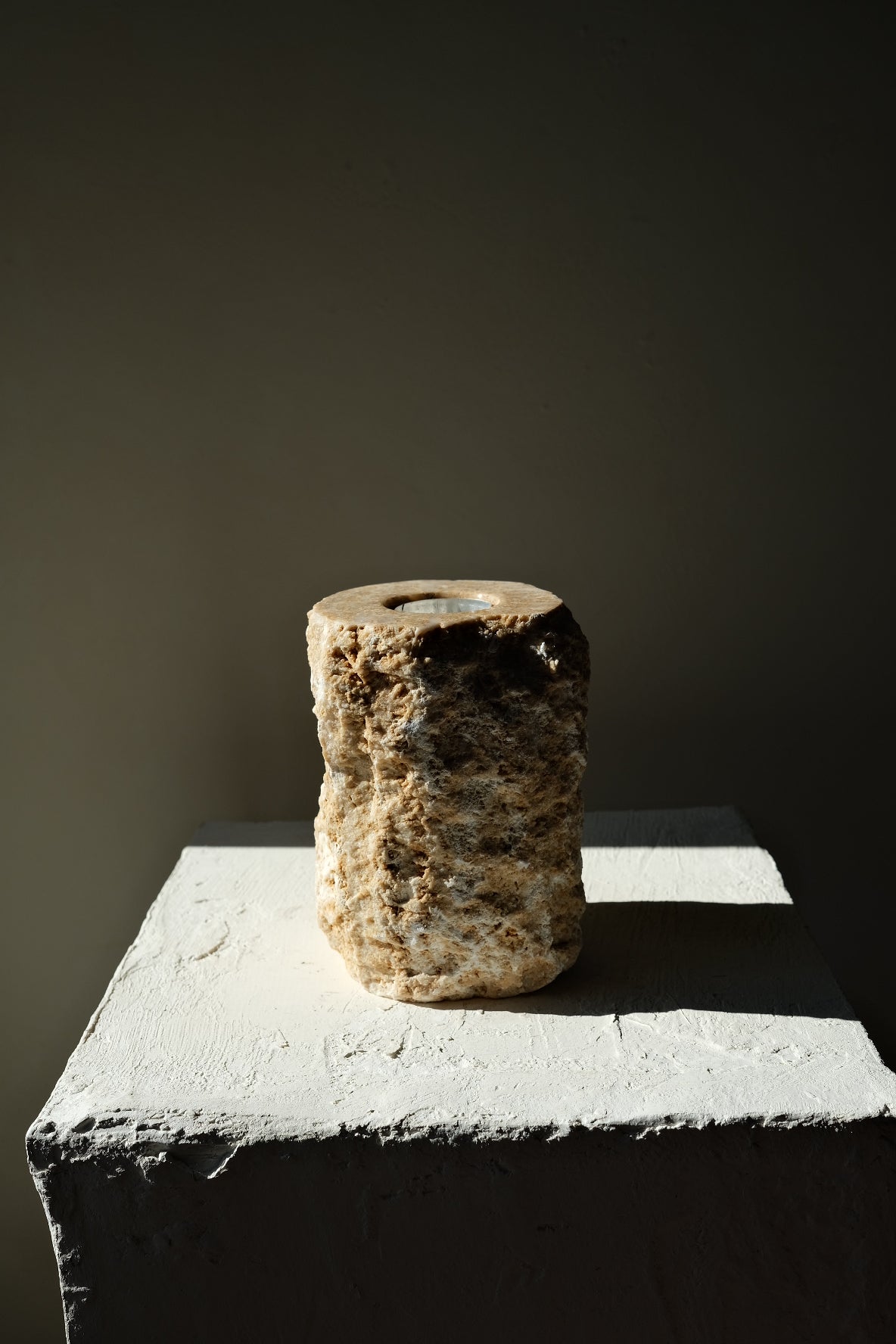 Aruna Onyx Candle Holder