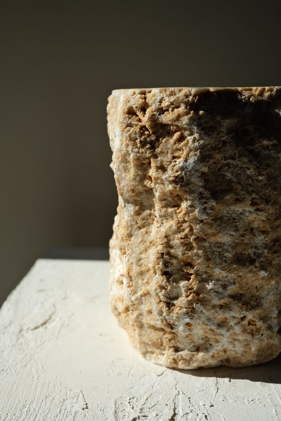 Aruna Onyx Candle Holder