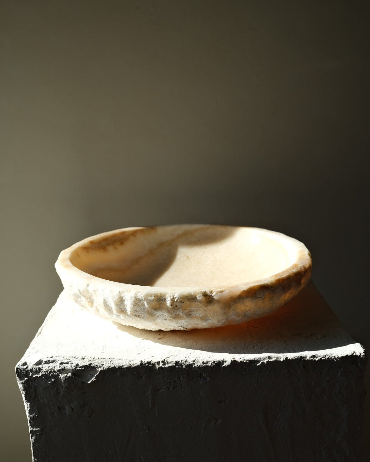 Aruna Onyx Bowl