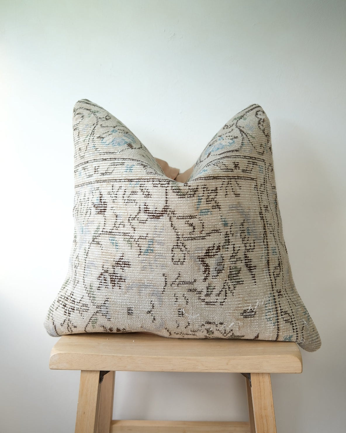 Charlie Turkish Pillow Var.3