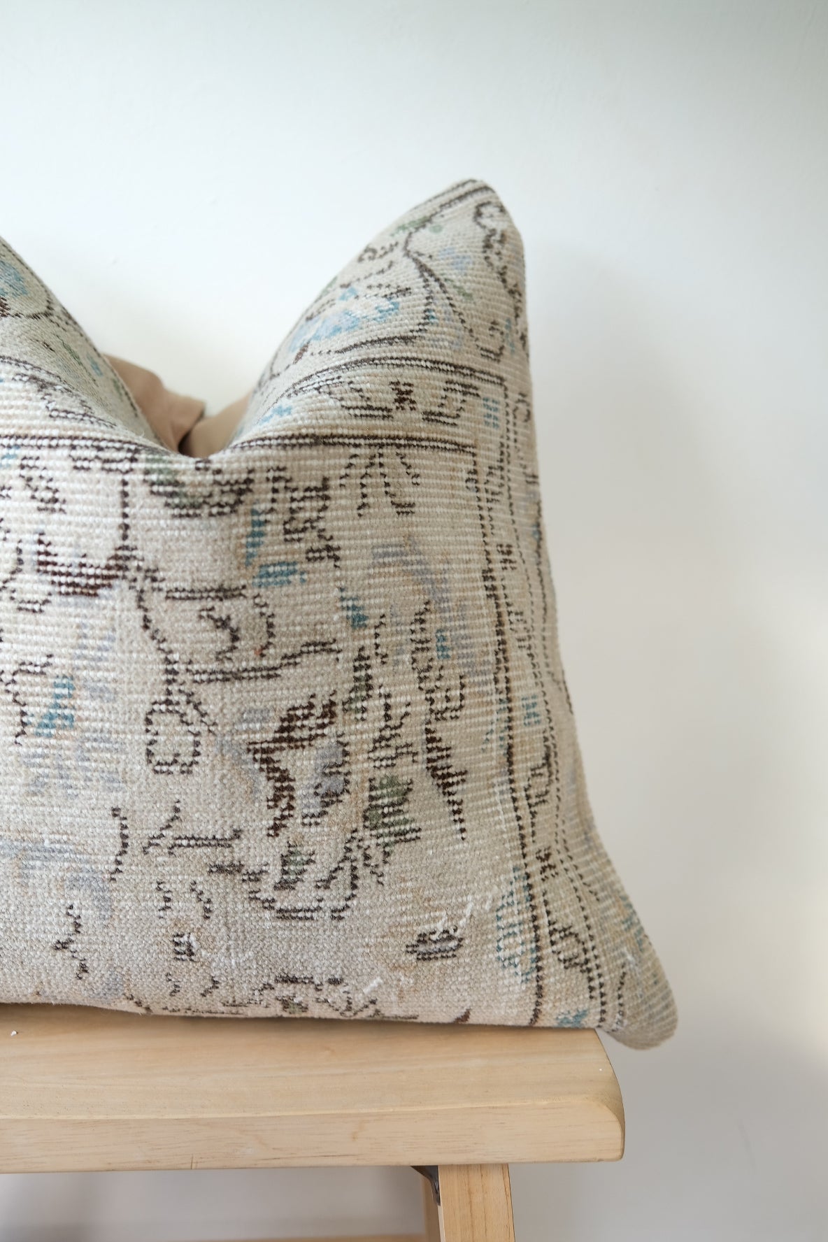 Charlie Turkish Pillow Var.3