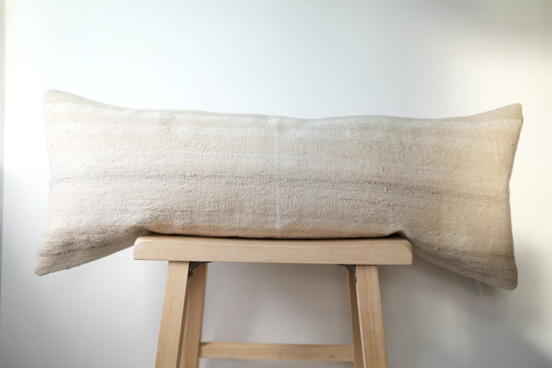 Stan Kilim Long Lumbar