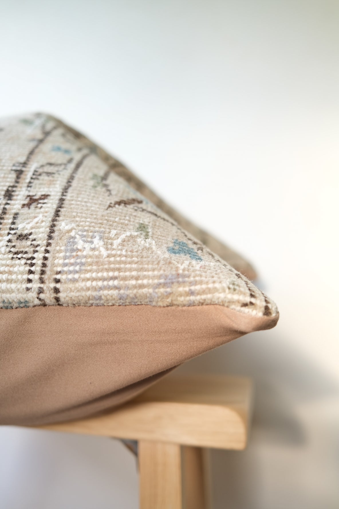 Charlie Turkish Pillow Var.1