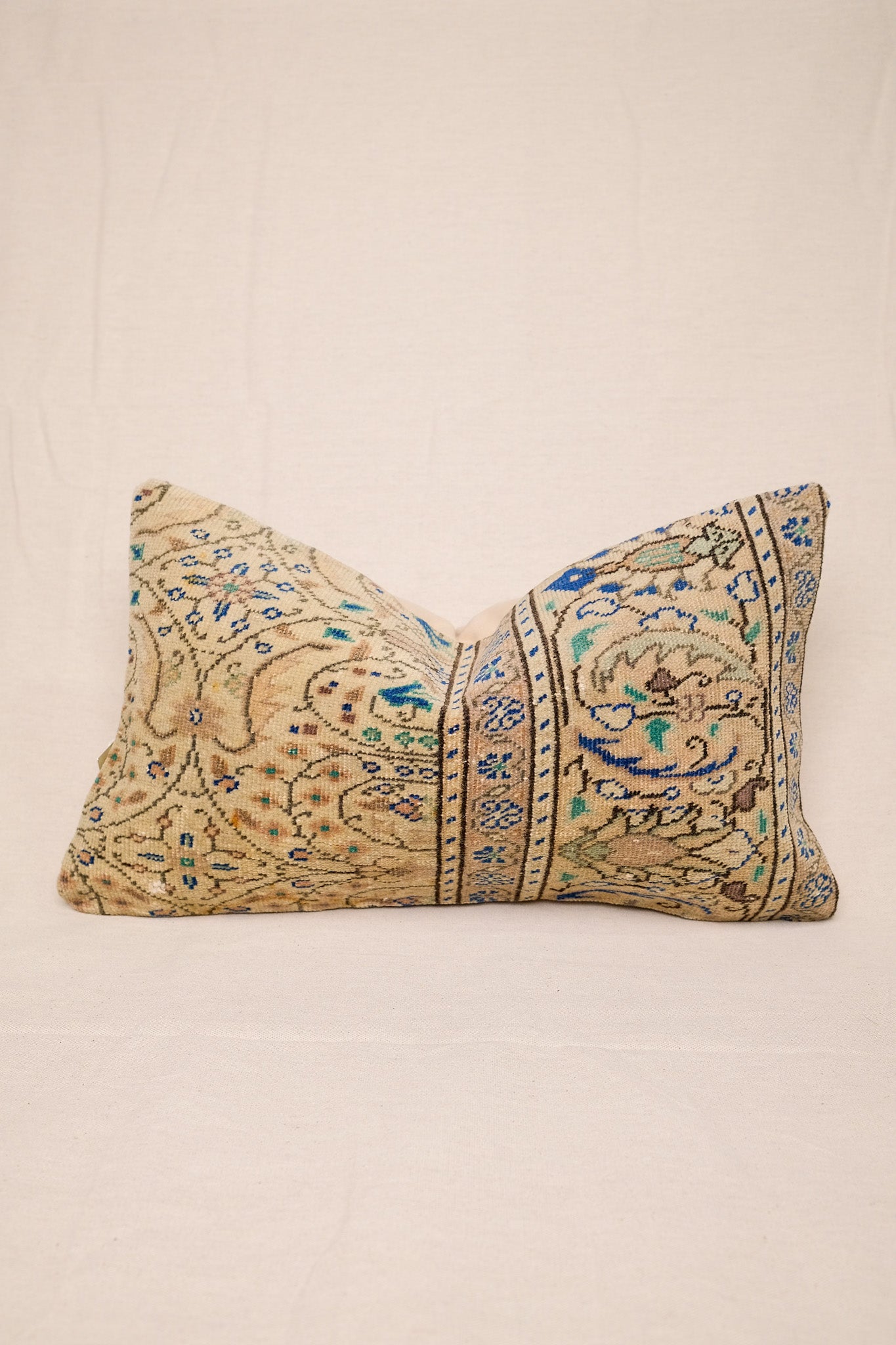 Fatma Turkish Vintage Rug Lumbar No. 1