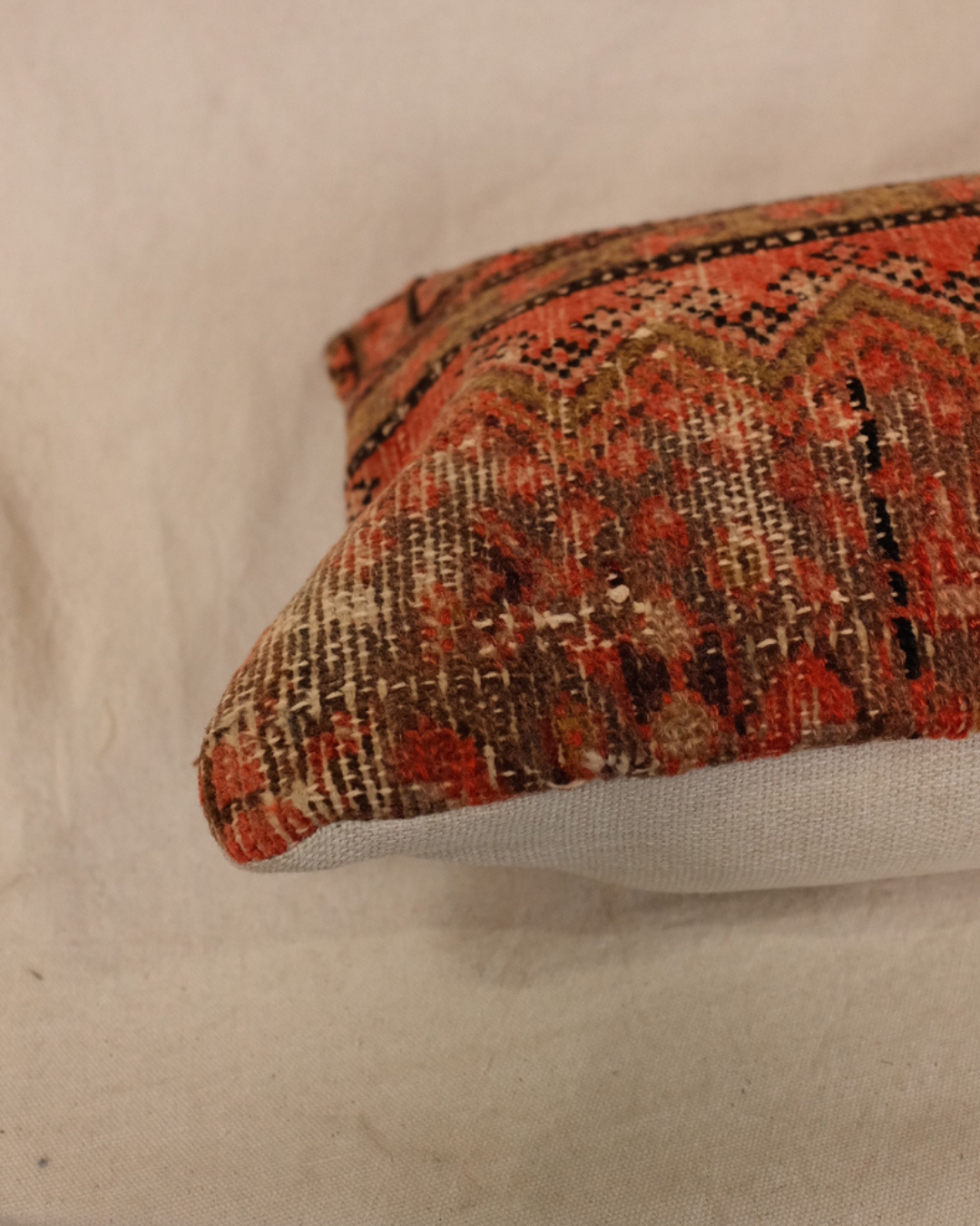 Dafne Turkish Pillow