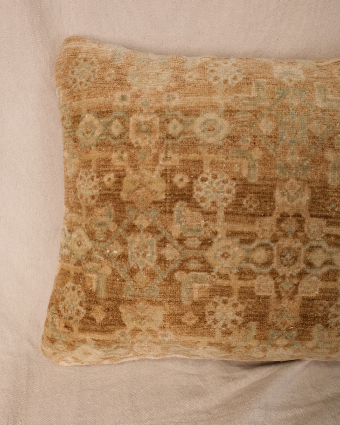 Isik Turkish Pillow