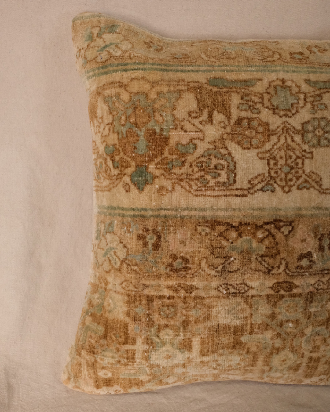 Isik Turkish Pillow