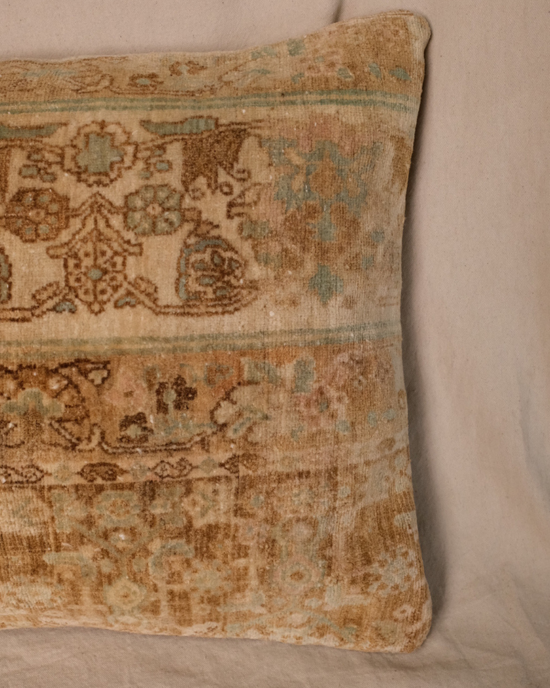 Isik Turkish Pillow