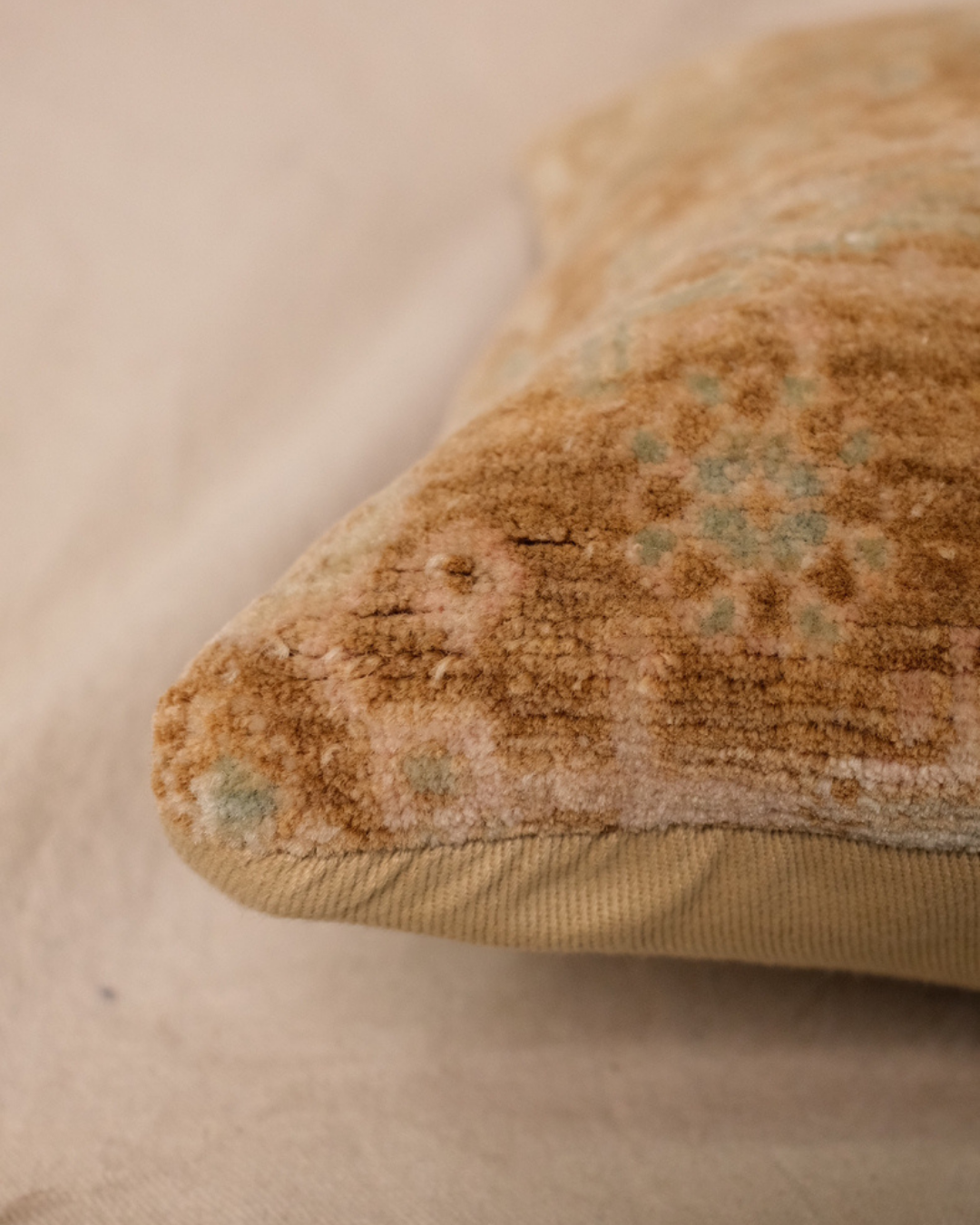 Isik Turkish Pillow