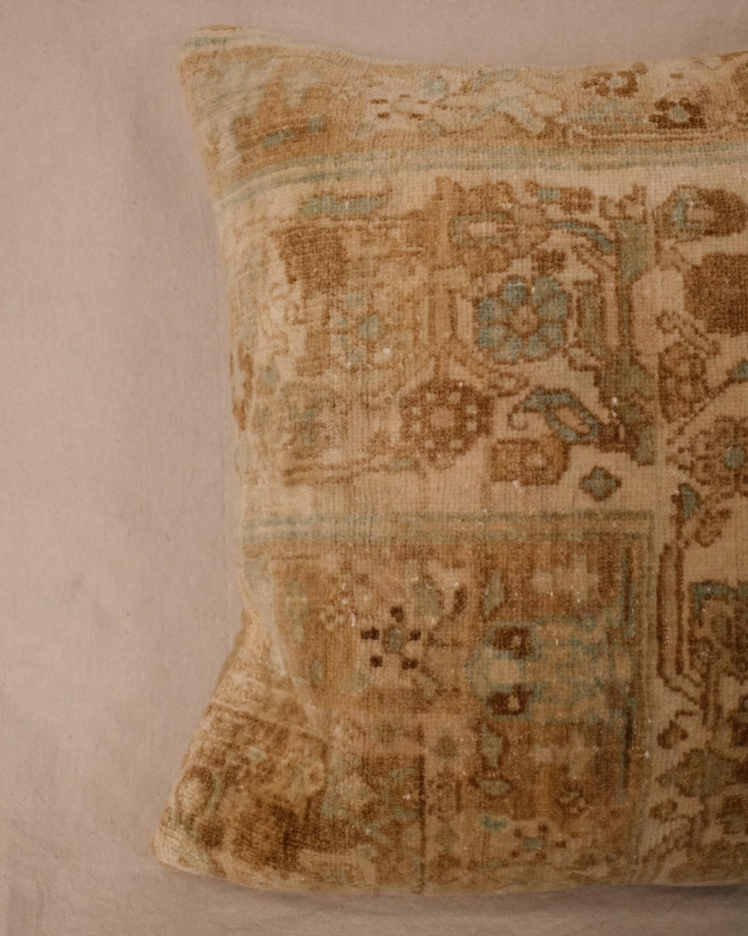 Isik Turkish Pillow
