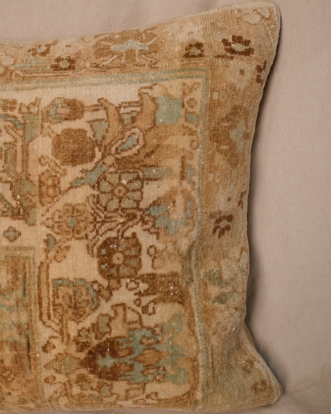 Isik Turkish Pillow