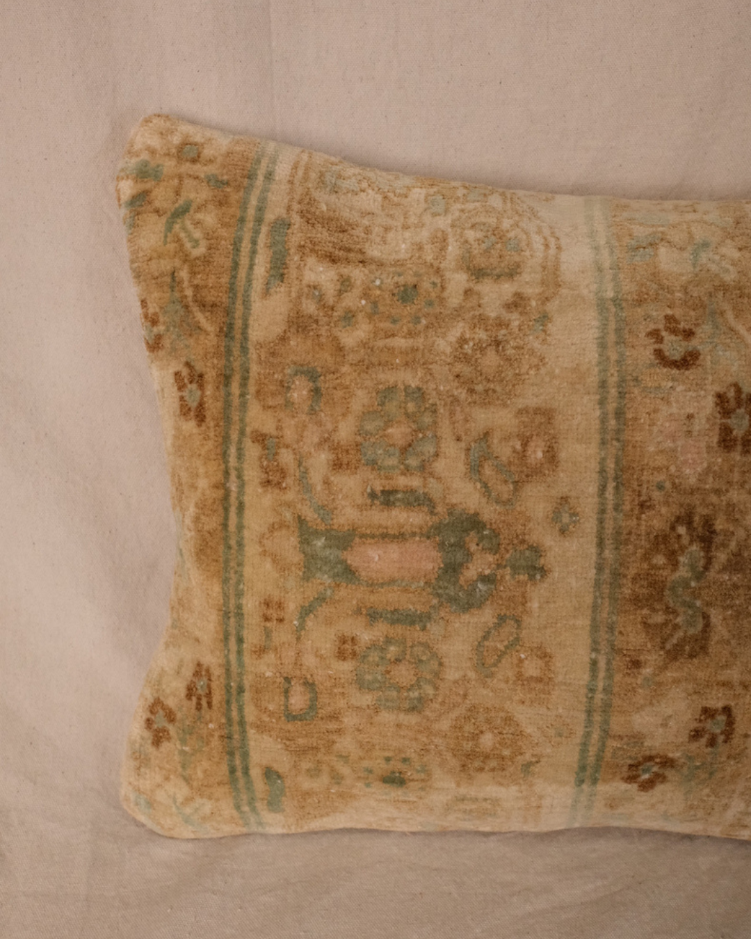 Isik Turkish Pillow