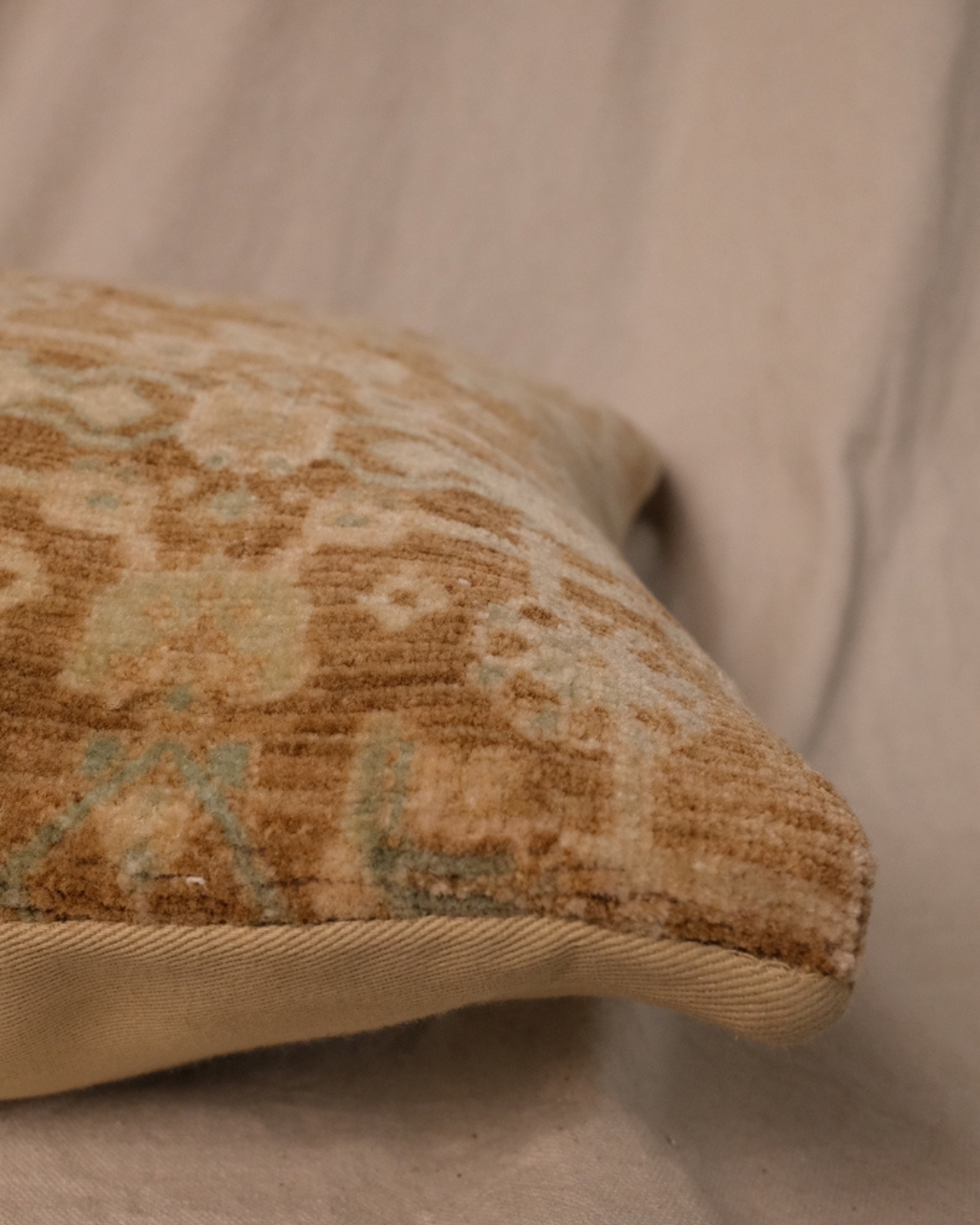 Isik Turkish Pillow