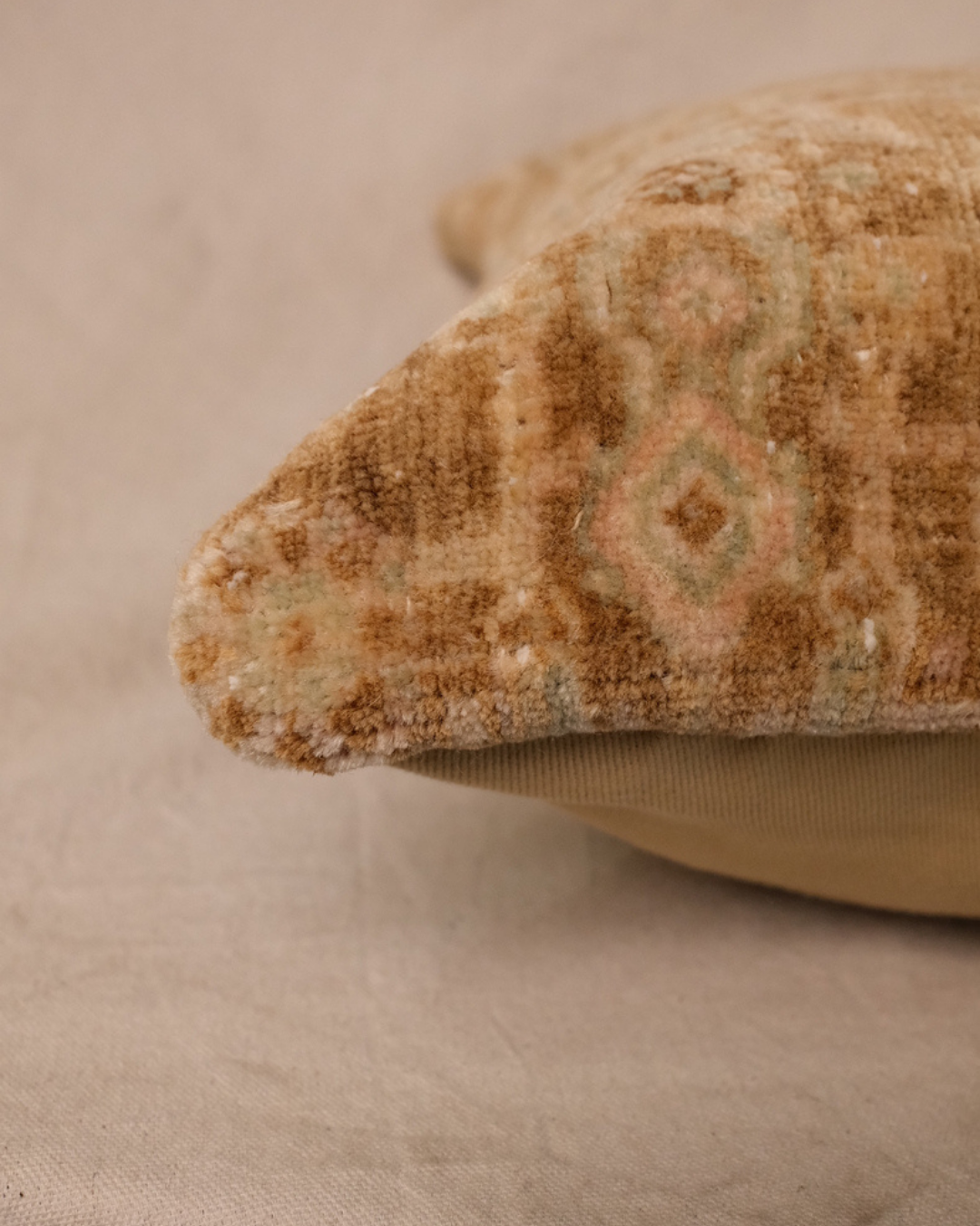 Isik Turkish Pillow
