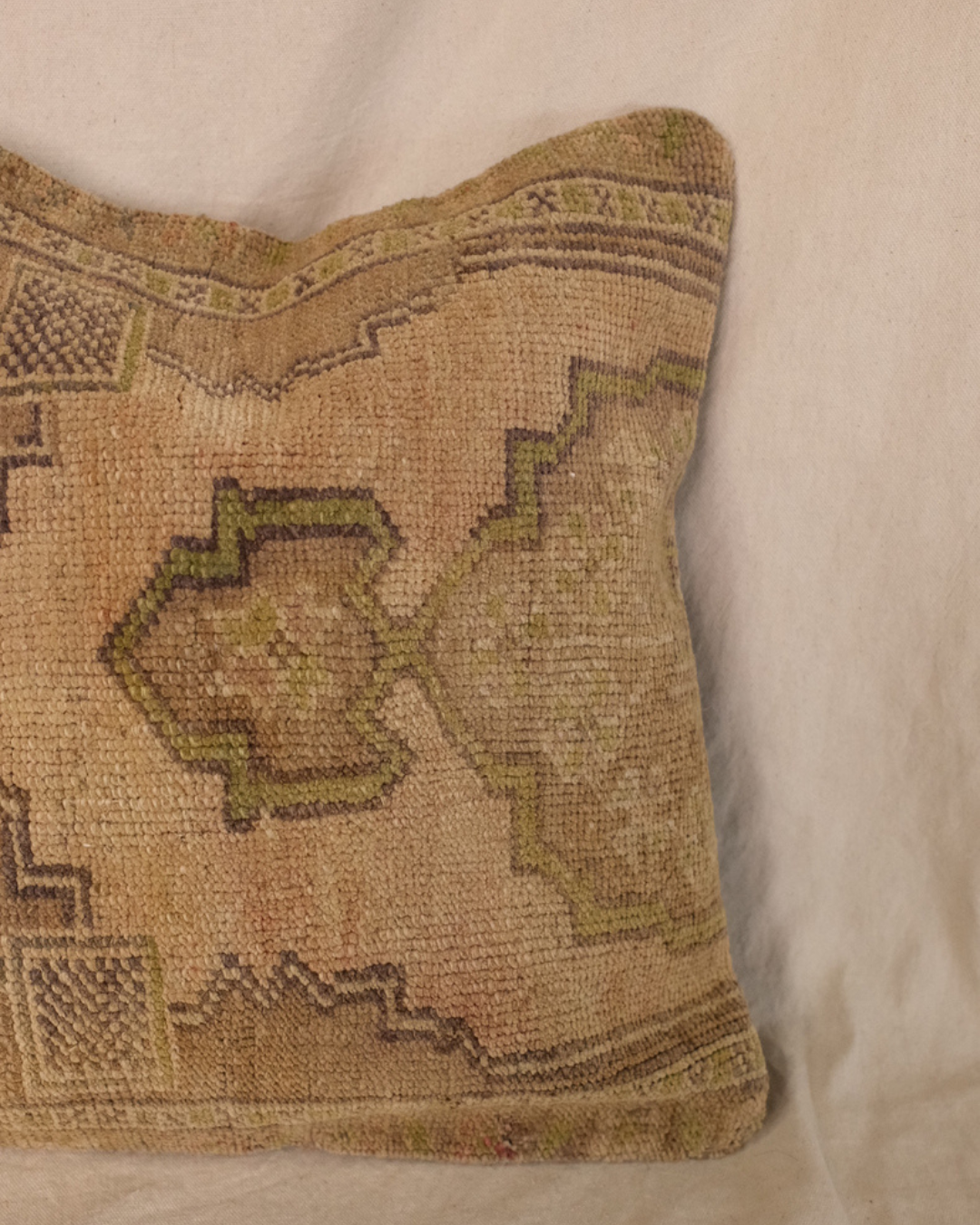 Sera Turkish Pillow