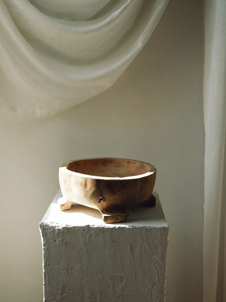 Round Teak wood Tray