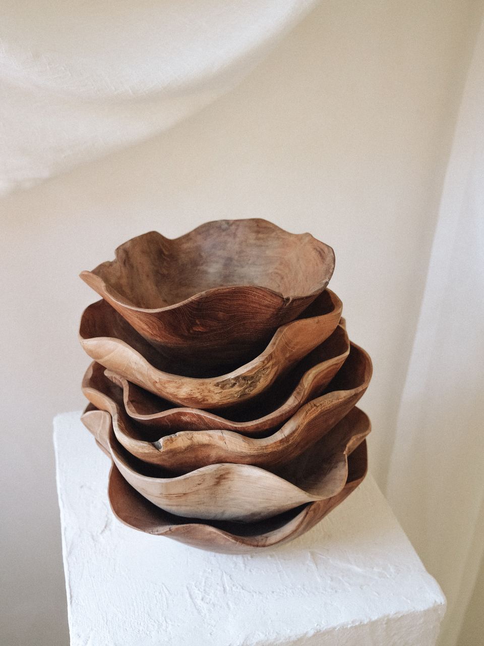 Ruffle Teak Bowl