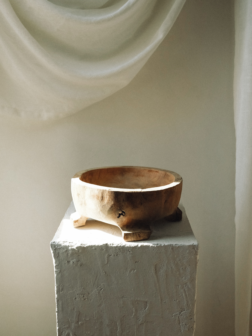 Round Teak wood Tray