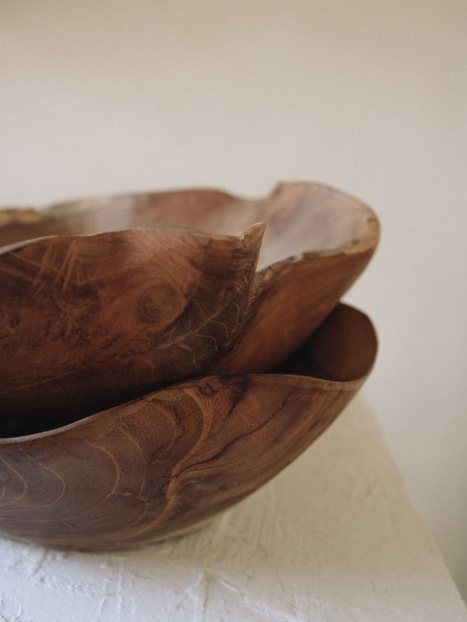 Ruffle Teak Bowl