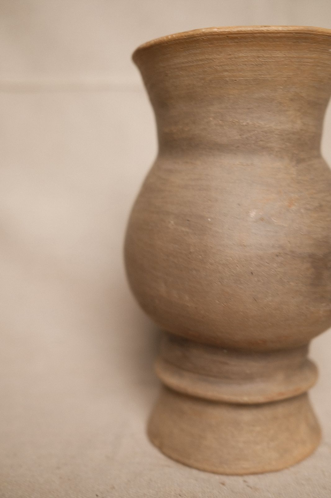 Barro Sculptural Vase Medium