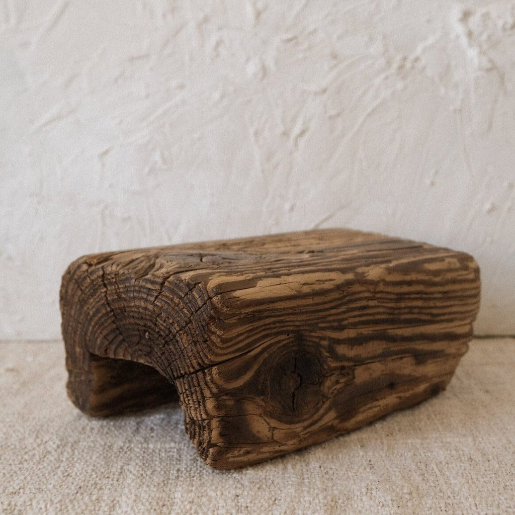 Elm Wood Pedestal Vase Twenty Third by Deanne N°2 